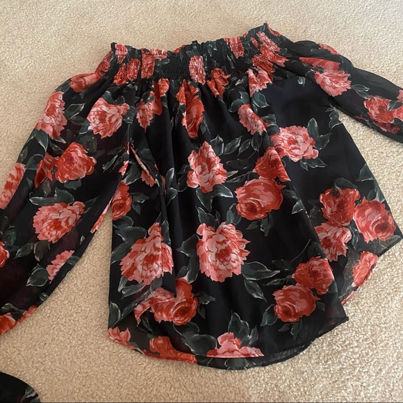 Olivaceous Off the Shoulder Floral Blouse - Picture 4 of 6